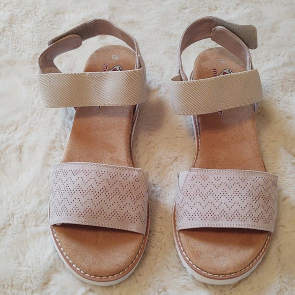 sketchers bob sandals